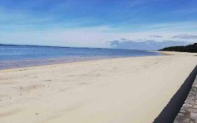 Appart proche plage pied dans l'eau avec terrasse jardin vue sur le bassin depuis la terrasse